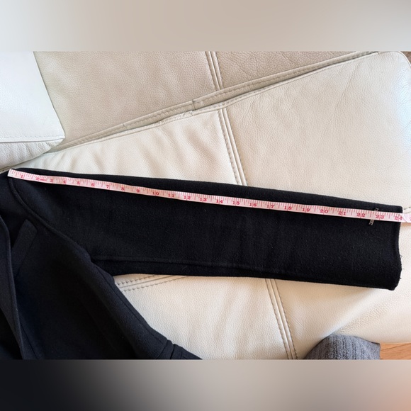 TAHARI Black Coat in XS - Picture 13 of 14
